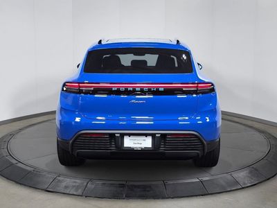 2026 Porsche Macan Electric - Photo 6