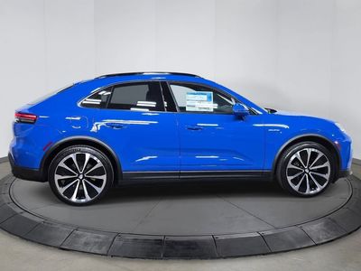 2026 Porsche Macan Electric - Photo 8