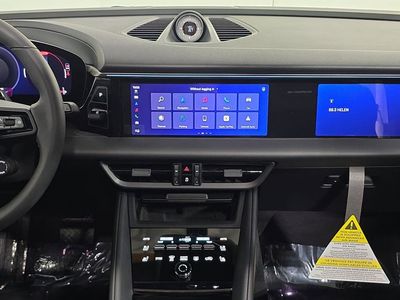 2026 Porsche Macan Electric - Photo 16