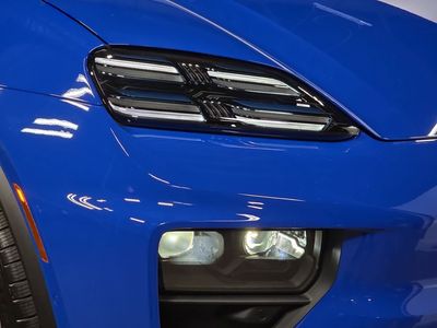 2026 Porsche Macan Electric - Photo 12