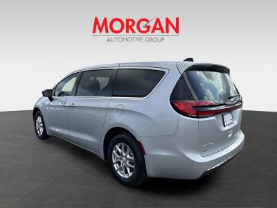 2026 Chrysler Pacifica — detail view