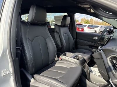 2026 Chrysler Pacifica — photo 28 view