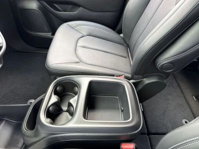 2026 Chrysler Pacifica — photo 20 view