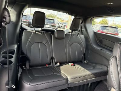 2026 Chrysler Pacifica — photo 26 view