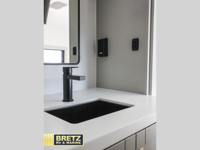 2026 Brinkley Model Z - Photo 28