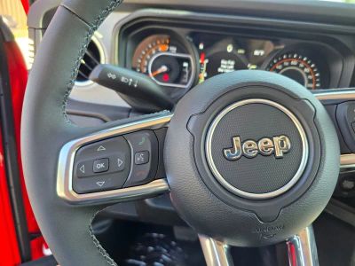 2025 Jeep Wrangler — photo 17 view