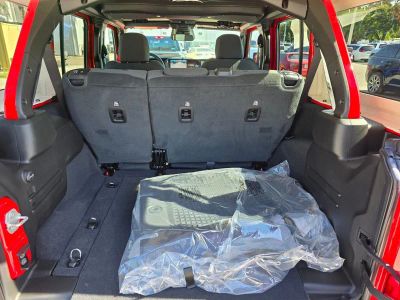 2025 Jeep Wrangler — photo 34 view