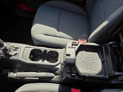 2025 Jeep Wrangler — photo 23 view