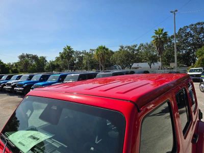 2025 Jeep Wrangler — photo 10 view