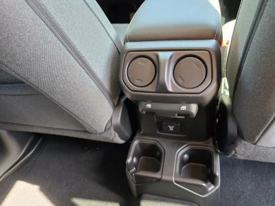 2025 Jeep Wrangler — photo 30 view
