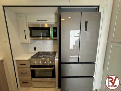 2025 Forest River RV Sandpiper — photo 14 view