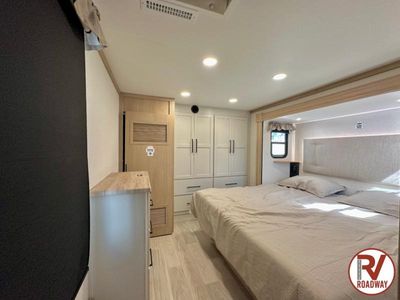 2025 Forest River RV Sandpiper — photo 32 view