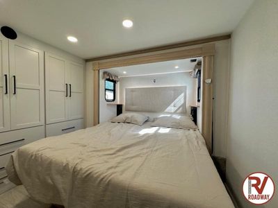 2025 Forest River RV Sandpiper — photo 33 view