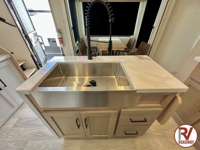 2025 Forest River RV Sandpiper — photo 15 view