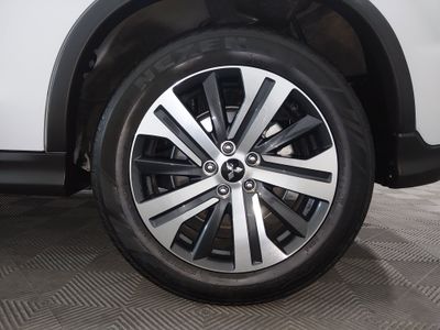 2025 Mitsubishi Outlander Sport — photo 10 view