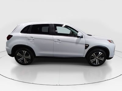 2025 Mitsubishi Outlander Sport — photo 8 view