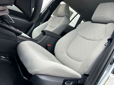 2026 Toyota Corolla Cross - Photo 8