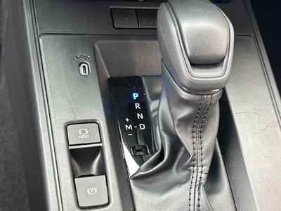 2026 Toyota Corolla Cross - Photo 13