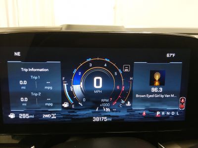 2025 Chevrolet Tahoe - Photo 14
