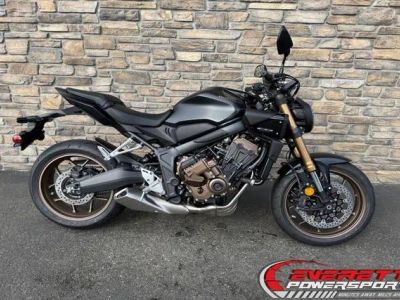 2026 Honda® CB650R E-Clutch — front three-quarter view