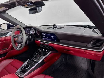 2022 Porsche 911 - Photo 32