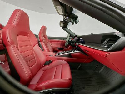 2022 Porsche 911 - Photo 31