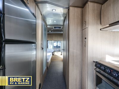 2020 Airstream Flying Cloud - Photo 13