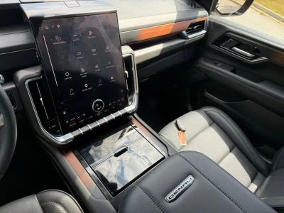 2025 GMC Yukon XL - Photo 39