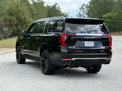 2025 GMC Yukon XL - Photo 18