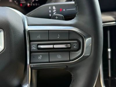 2025 GMC Yukon XL - Photo 38