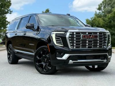 2025 GMC Yukon XL - Photo 2