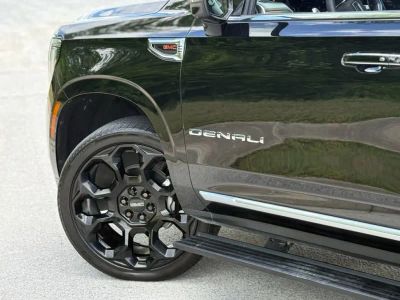2025 GMC Yukon XL - Photo 12
