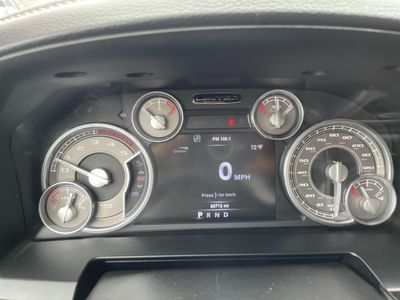 2016 RAM 3500 — photo 19 view