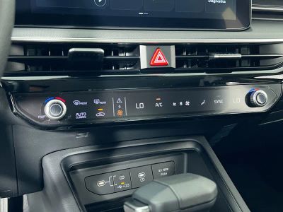 2026 Kia K5 — photo 24 view