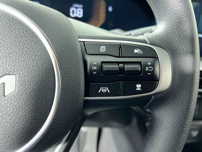 2026 Kia K5 — photo 18 view
