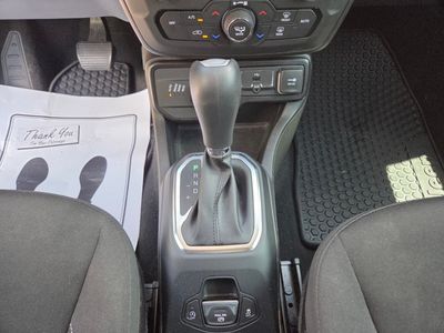 2023 Jeep Renegade - Photo 25