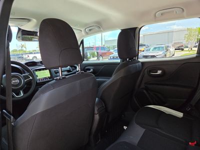 2023 Jeep Renegade - Photo 19