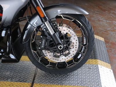 2025 Harley-Davidson FLTRXSE - CVO Road Glide - Photo 11