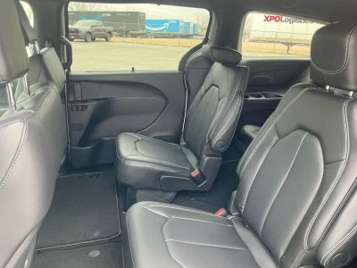 2026 Chrysler Voyager - Photo 17