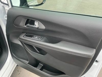 2026 Chrysler Voyager - Photo 21