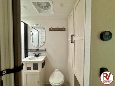 2026 Forest River RV Surveyor Legend — photo 24 view