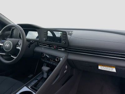 2026 Hyundai ELANTRA — photo 21 view