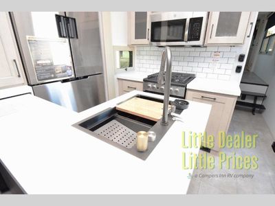 2025 Grand Design Solitude - Photo 11