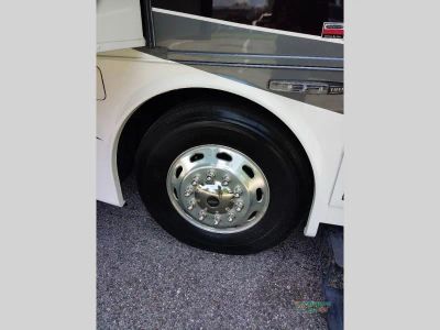 2016 Tiffin Motorhomes Phaeton — photo 45 view