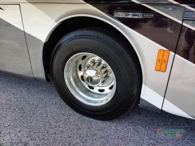 2016 Tiffin Motorhomes Phaeton — photo 46 view