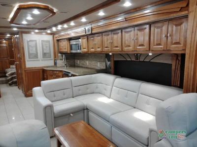 2016 Tiffin Motorhomes Phaeton — photo 49 view