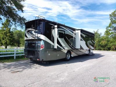 2016 Tiffin Motorhomes Phaeton — photo 7 view