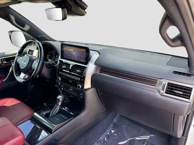 2023 Lexus GX — photo 13 view