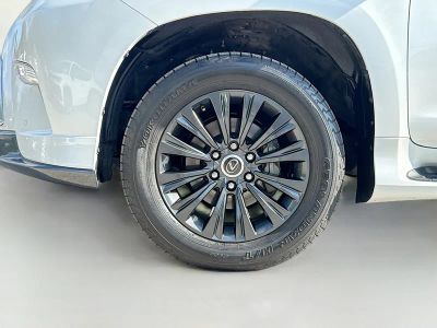 2023 Lexus GX — photo 41 view