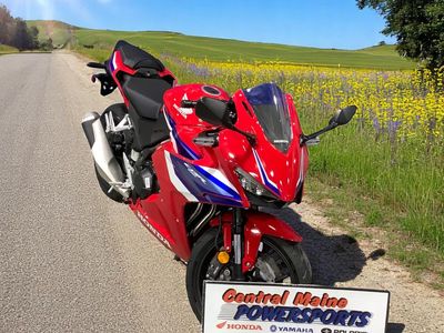 2025 Honda CBR500R - Photo 6